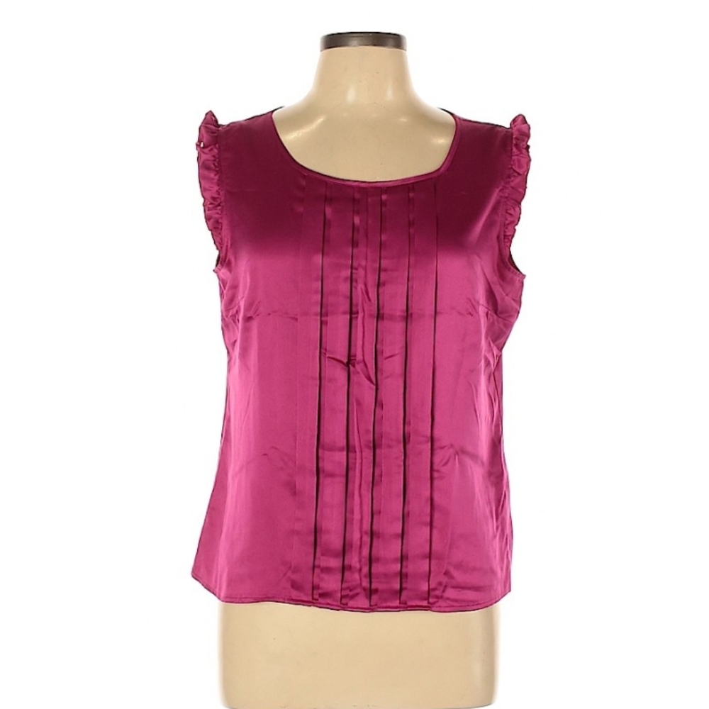 5/$25 Worthington Sleeveless Blouse